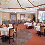City Hotel